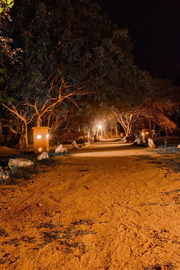 טיסמהרמה Sarada Beach Resort Yala מראה חיצוני תמונה